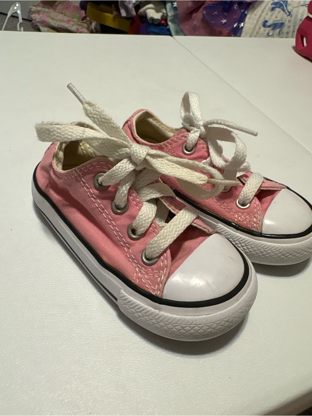 Pink Converse // 6c - Picture 3 of 7